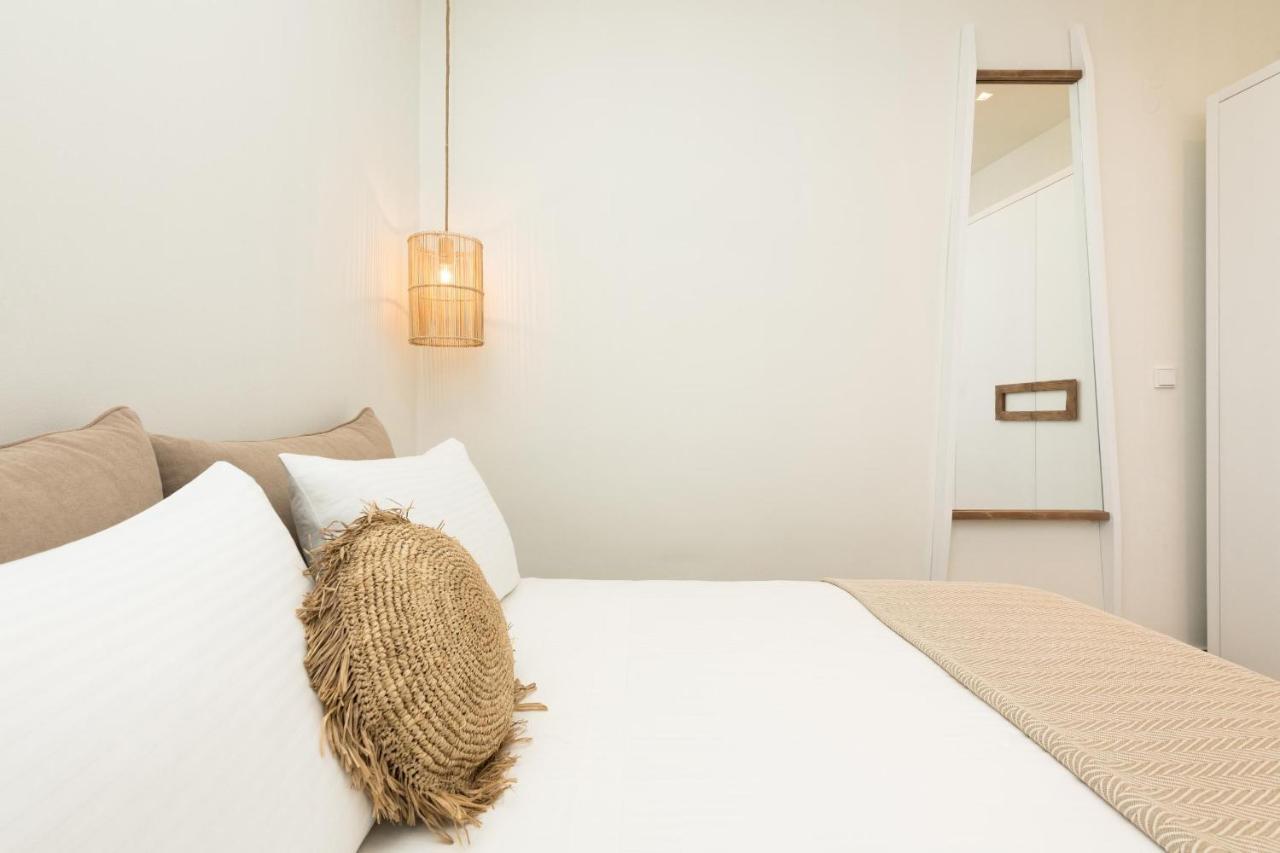 Konstantinou Deluxe Apartments Skála Marión エクステリア 写真