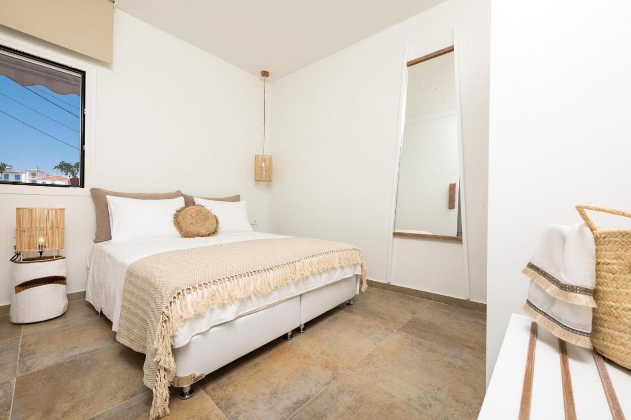 Konstantinou Deluxe Apartments Skála Marión エクステリア 写真