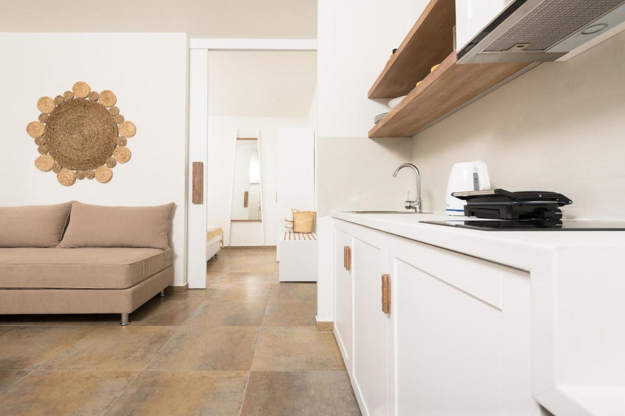 Konstantinou Deluxe Apartments Skála Marión エクステリア 写真