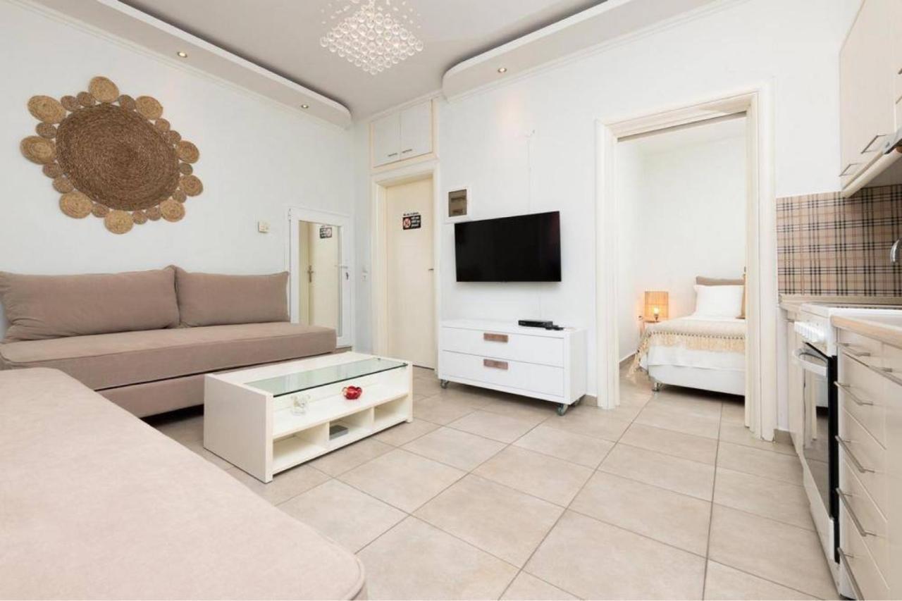 Konstantinou Deluxe Apartments Skála Marión エクステリア 写真