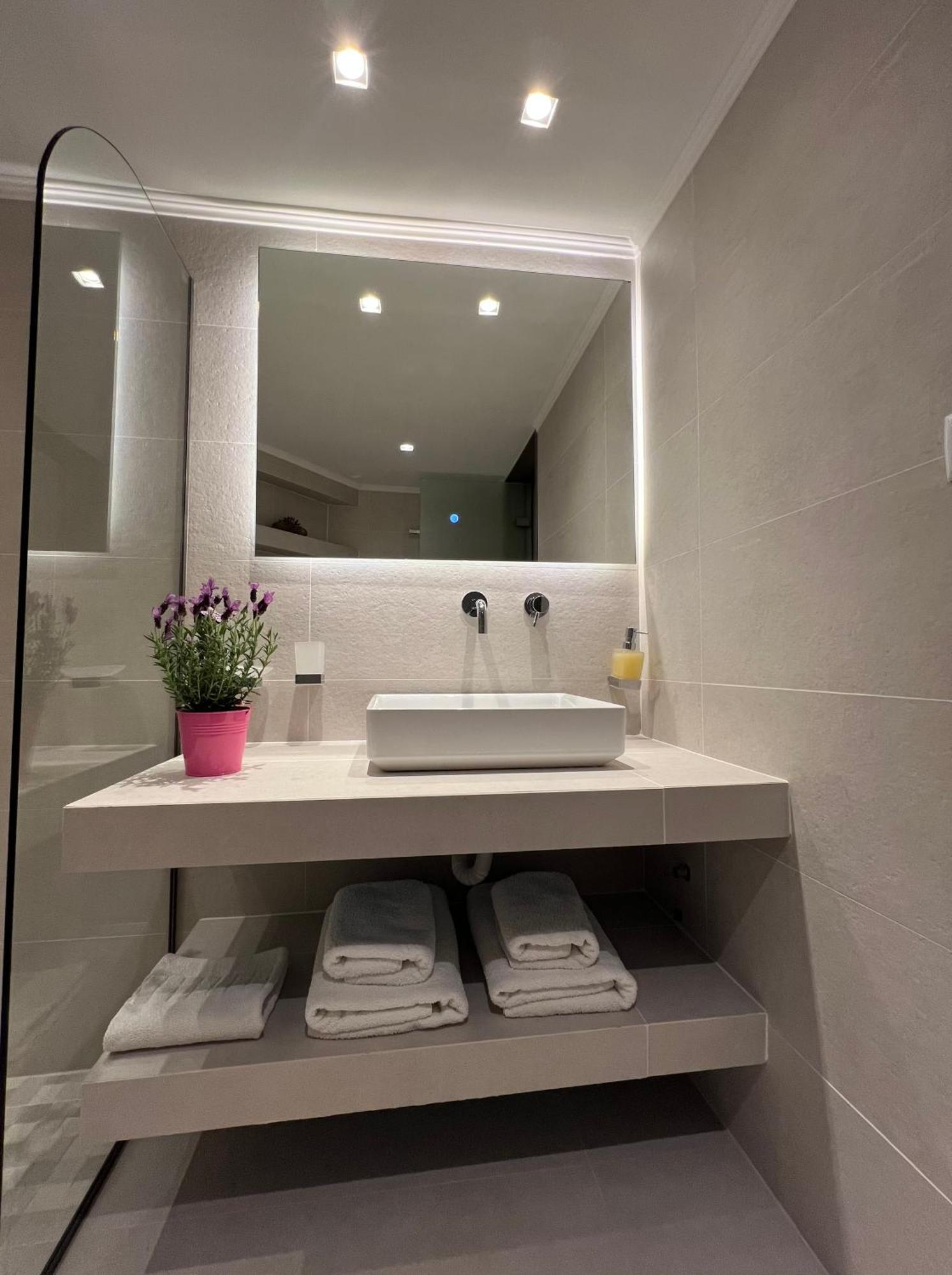 Konstantinou Deluxe Apartments Skála Marión エクステリア 写真